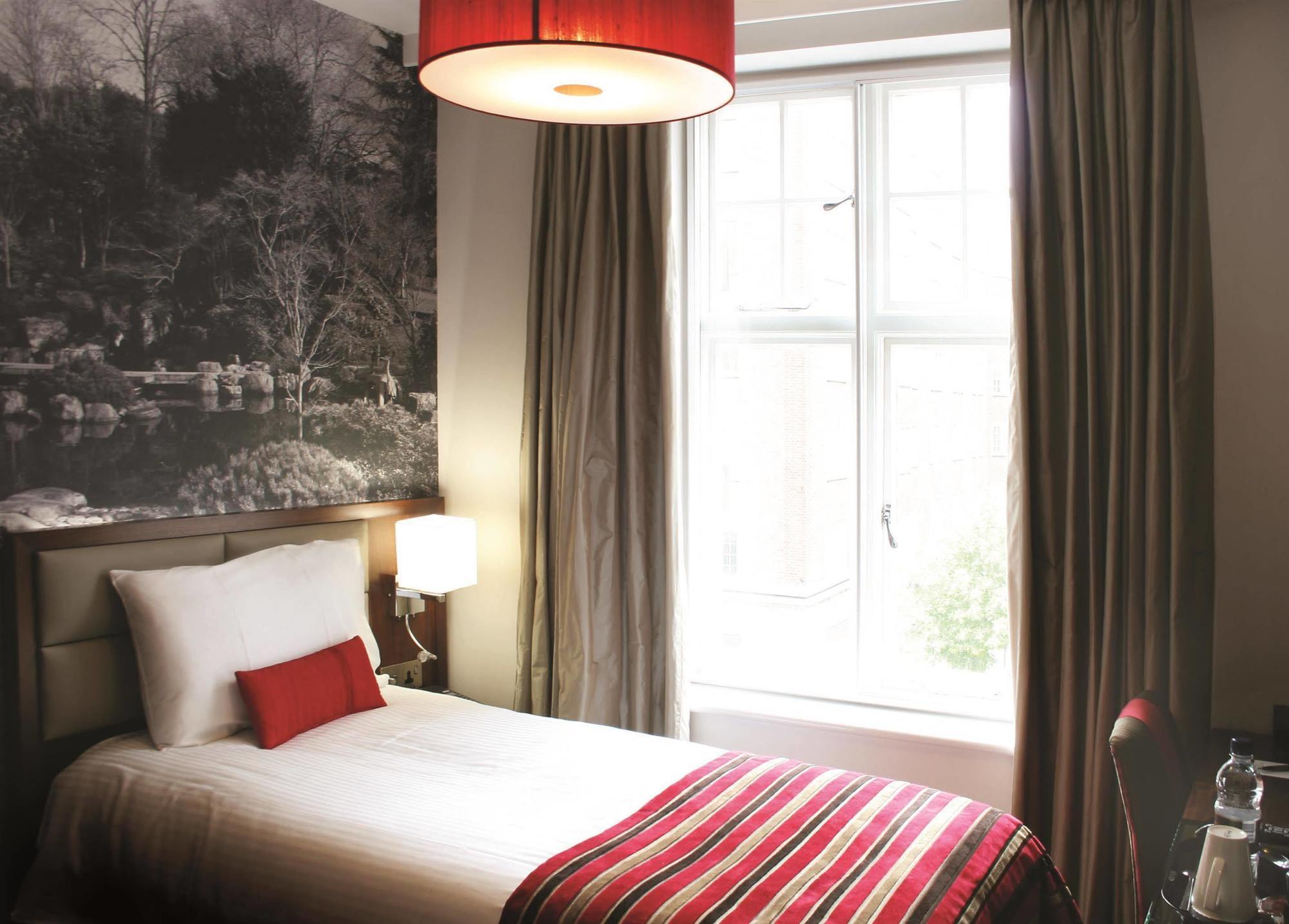 Seraphine Kensington Olympia London Bilik gambar